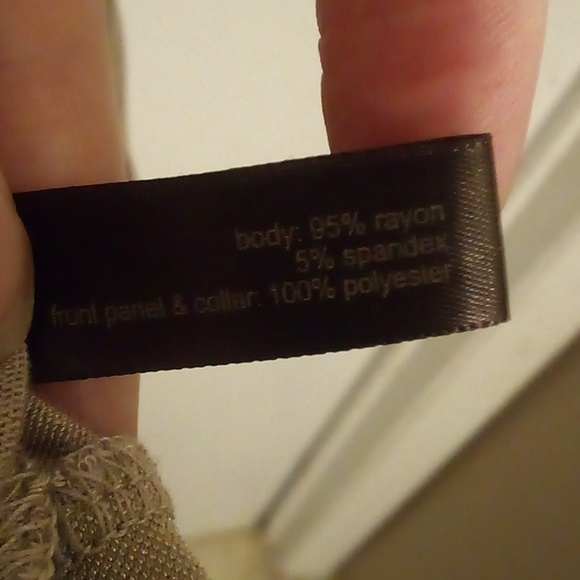 The Limited Elegant Goldish Sleeveless Rolled Collar Shirt - Size Large - Picture 5 of 7